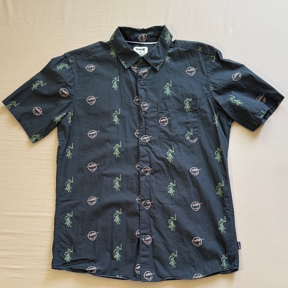 Hurley Black and Green Graphic Button-Down Shirt